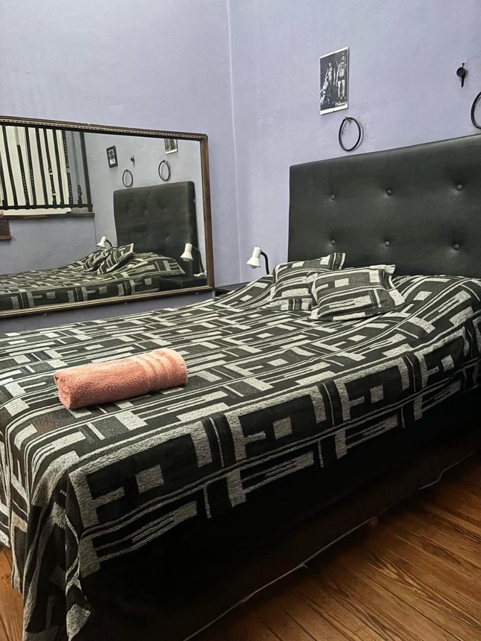 Tweepersoonskamer met Gedeelde Badkamer