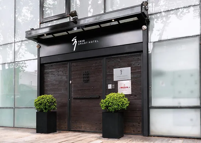 1828 Smart Boutique